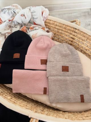 Merino čepice jsou ideální volbou do chladných dnů nebo zimního počasí. ❄️ Kterou si vybereš? 💕❄️ růžová, béžová, černá 😊...