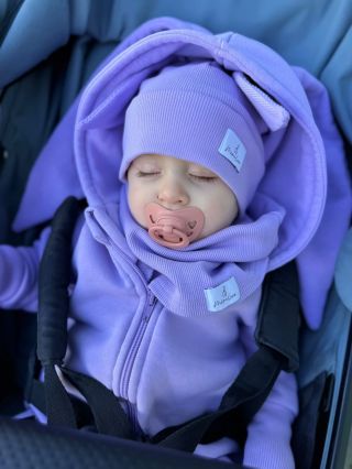 U nás vždy můžete své nejmenší krásně sladit. Zde je důkaz! 💜 🐰 @ivvv_kaa @_.macekova.s._ #mimilove #overal #cepice...